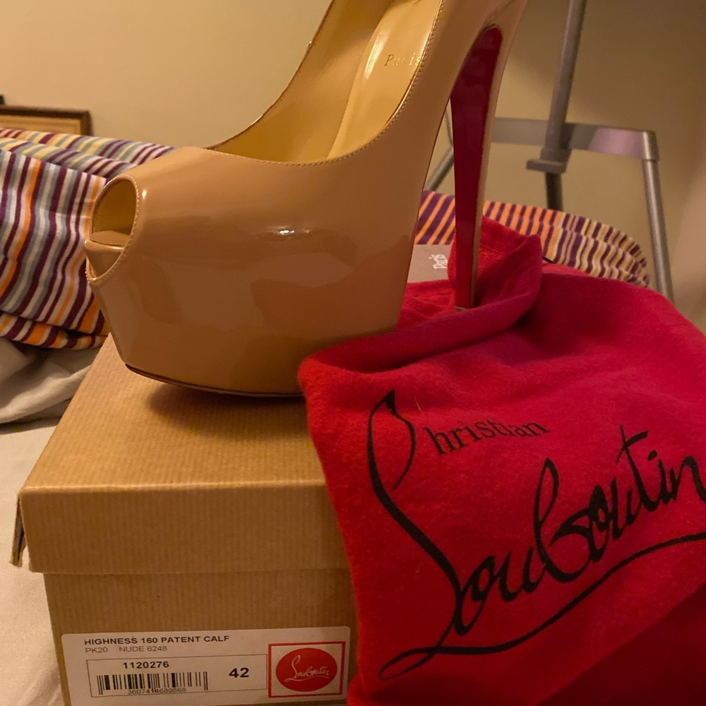 Christian Louboutin highness size 42